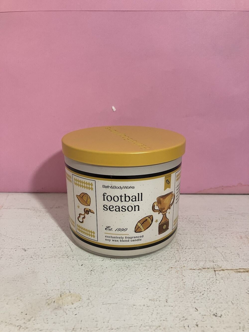 Bath and Body Works 14.5 Oz Candle 3 Wick Football Season NEW